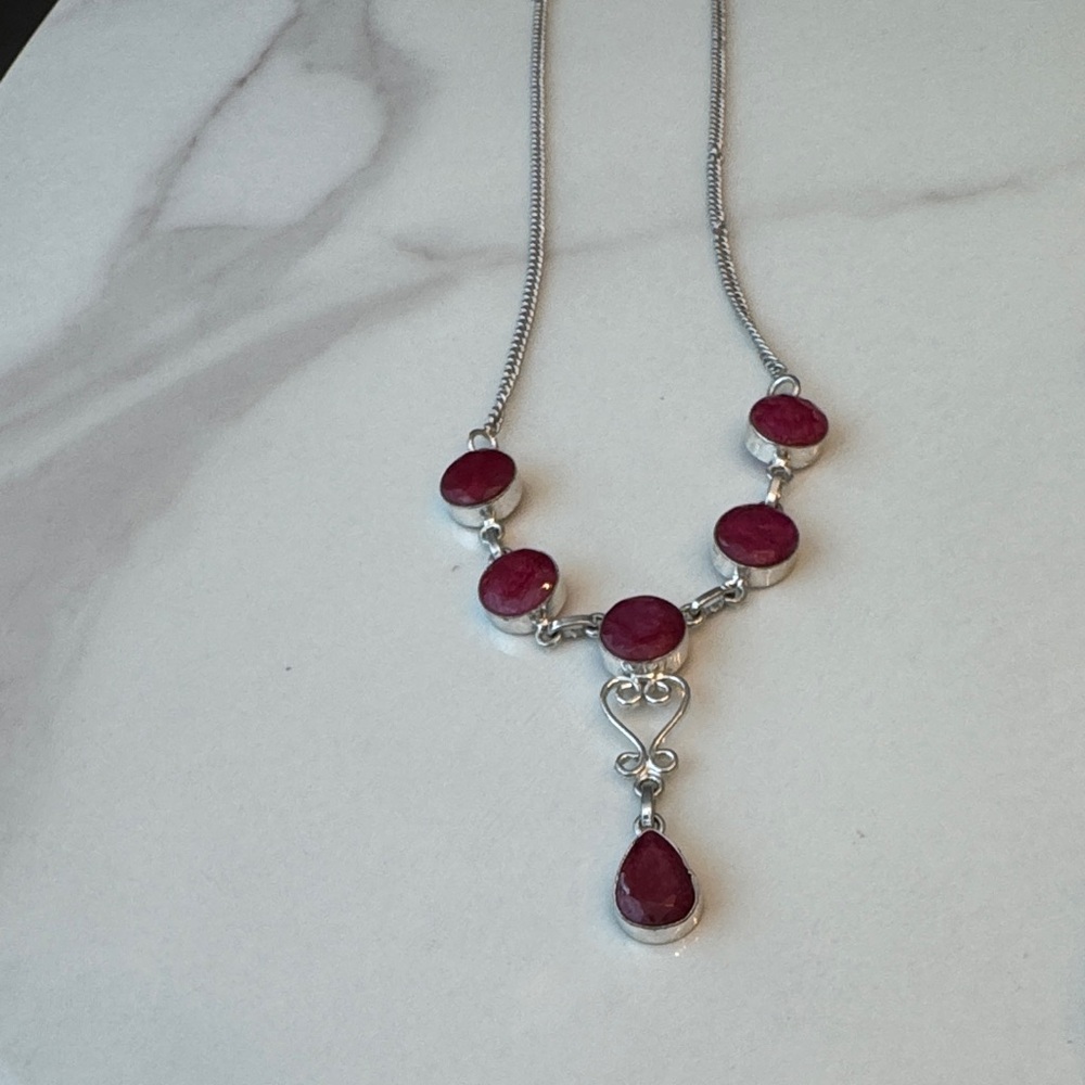 Elegant Silver and Red Gemstone Necklace